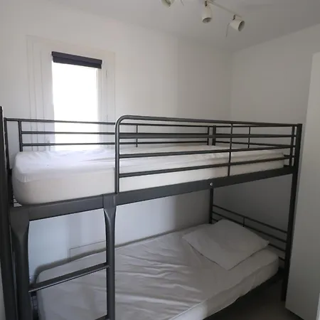 Front De Apartment